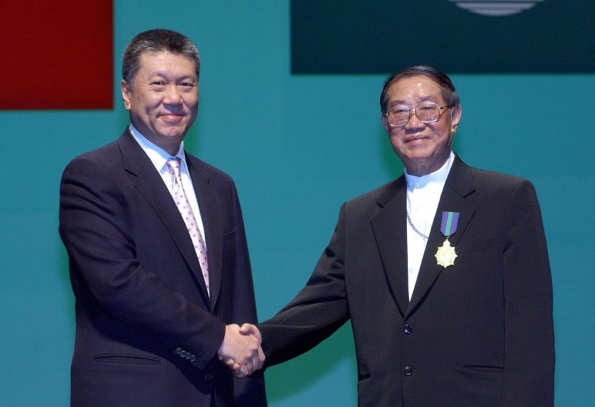 2003- Golden Lotus Medal Domingos Lam