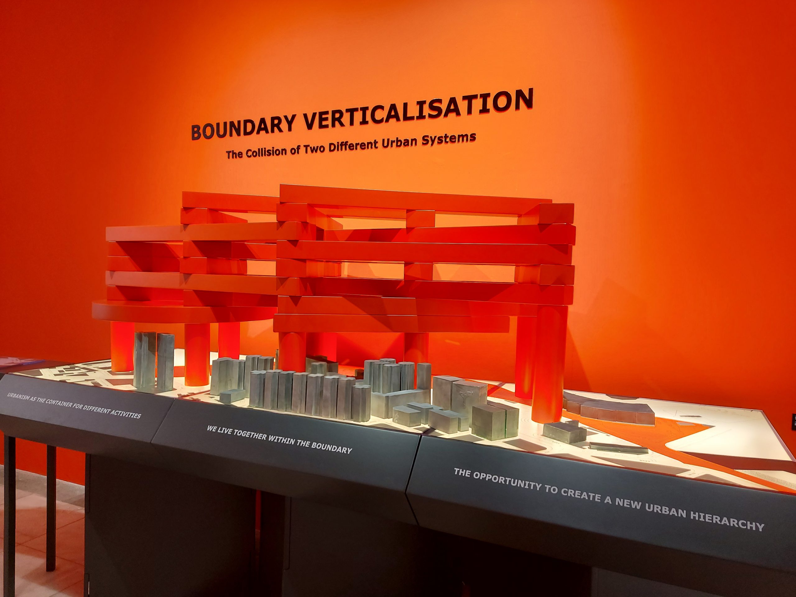 'Boundary Verticalisation – the Collision of Two Different Urban System'