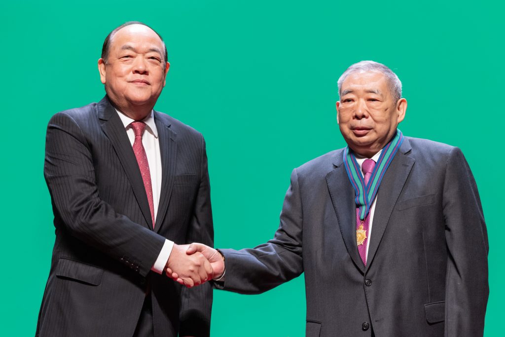 The Golden Lotus Decoration of Honour – the second-highest decoration in Macao – went to Chui Sai Cheong (right)