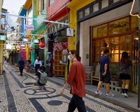Rua dos Ervanários