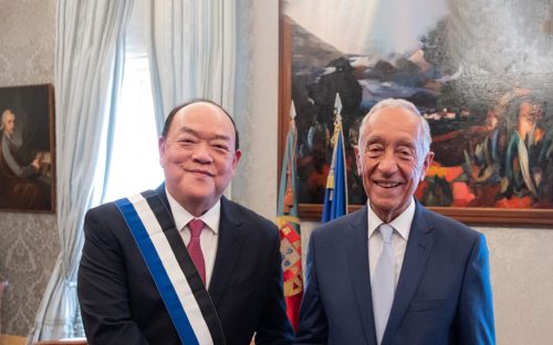 Portuguese President Marcelo Rebelo de Sousa honoured Chief Executive Ho Iat Seng (left) with the Grand Cross of the Order of the Infante D Henrique