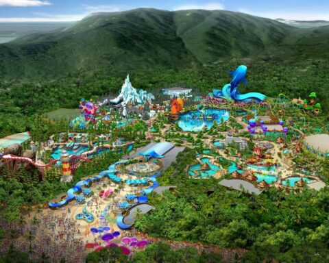 International circus lifts curtain on China’s Orlando