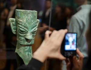 Sanxingdui human mask (c. 1250–1046 BCE)