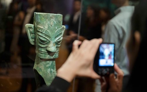 Sanxingdui human mask (c. 1250–1046 BCE)