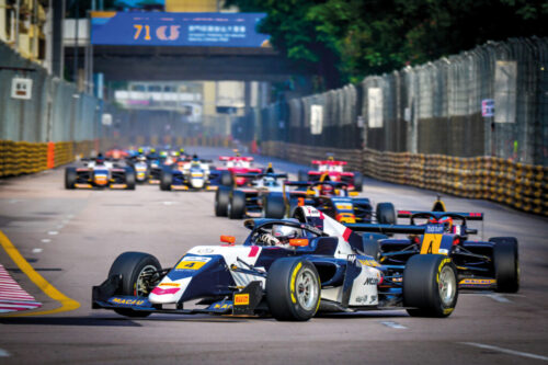 McLaren junior Ugo Ugochukwu leads the pack in Macao’s inaugral Formula Regional race