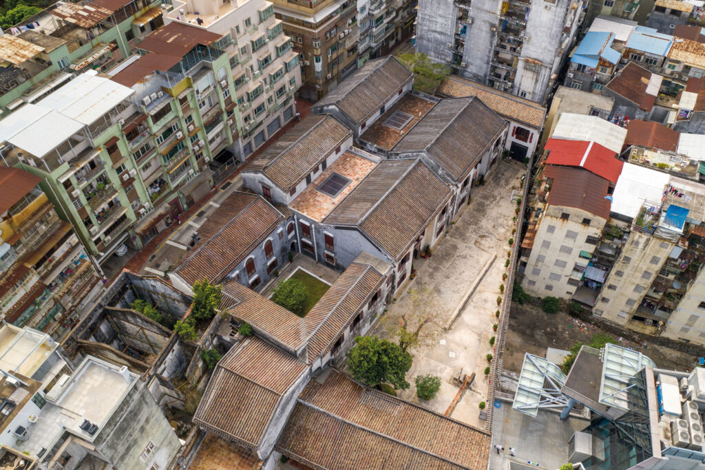 The relatively short stature, walled courtyard and gardens of the Mandarin’s House clearly mark it as a piece of a bygone era