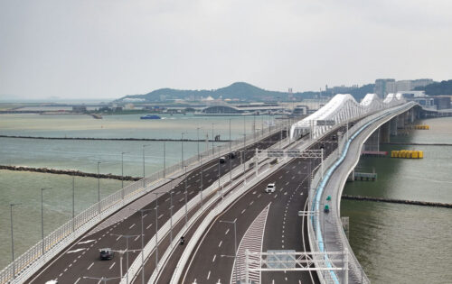 This year saw the completion of the fourth Macao-Taipa crossing, known simply as Macao Bridge