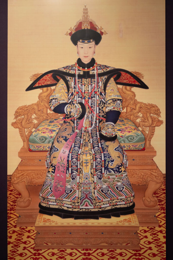 A portrait of the young Empress Xiaoshengxian in a court robe