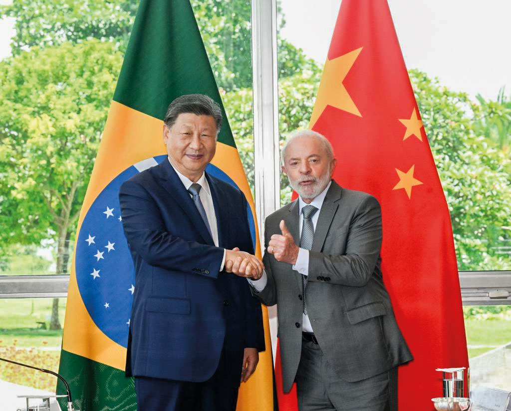 President Xi Jinping and President Luiz Inácio Lula da Silva after a meeting between their respective delegations