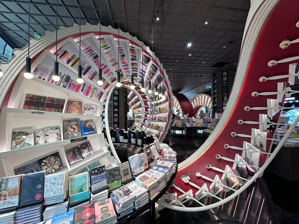 Shenzhen Zhongshuge has a dreamlike interior setting it apart from all other bookstores in the city