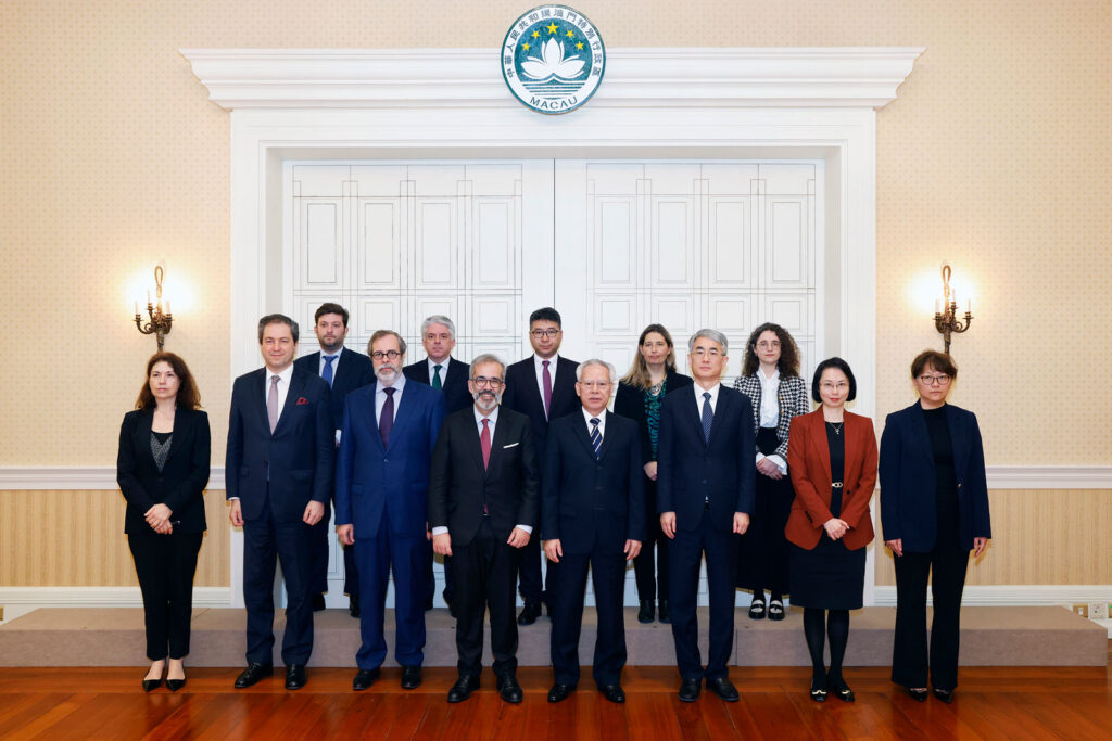 The meeting between Sam Hou Fai and Paulo Rangel was also attended by Secretary for Administration and Justice André Cheong Weng Chon, Secretary for Social Affairs and Culture Wallis O Lam, Portugal’s Ambassador to China Paulo Nascimento, and the Macao-based Consul-General of Portugal, Alexandre Leitão