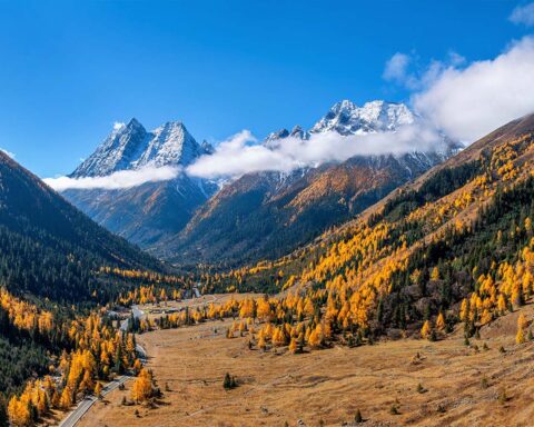 Trips to the mainland offer Macao residents a chance to explore spectacular natural landscapes, like the Siguniangshan area in Sichuan Province