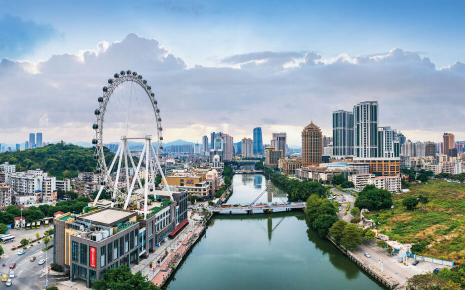 Straddling the Qijiang River, Zhongshan is home to 4.5 million people and a number of important manufacturing sectors