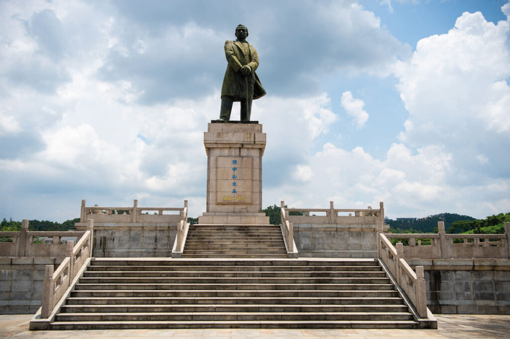 The imposing statue of Zhongshan’s most famous son, Sun Yat-sen, in the city’s Sun Wen Memorial Park