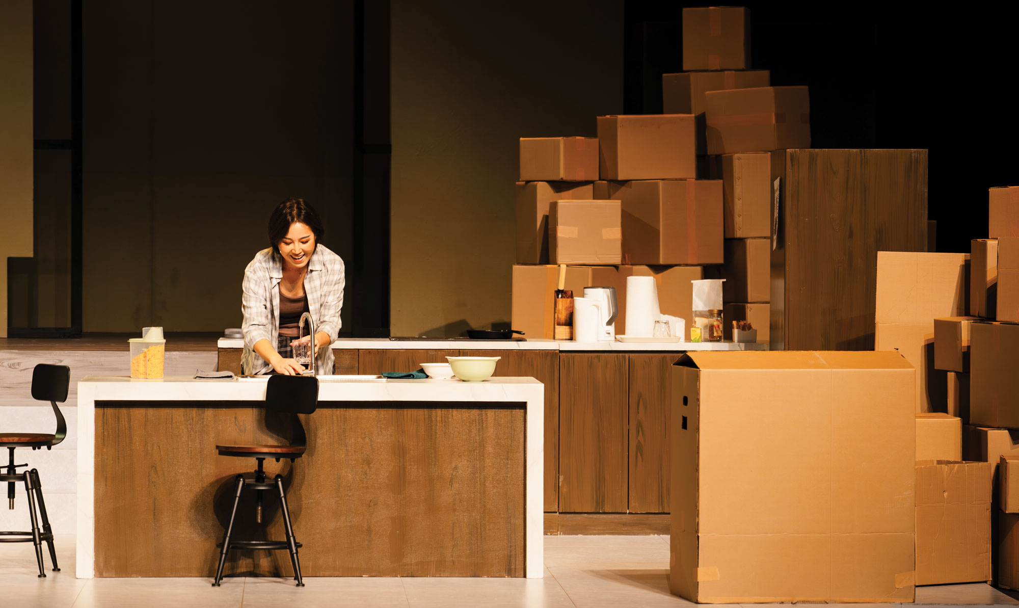 Actresses Ida Leung and Kate Leong portray a mother and daughter at odds with one another in the play