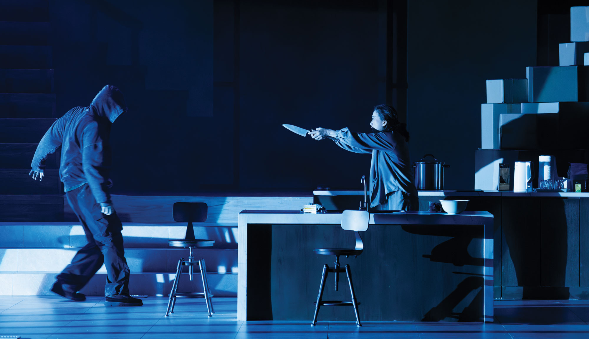 Actresses Ida Leung and Kate Leong