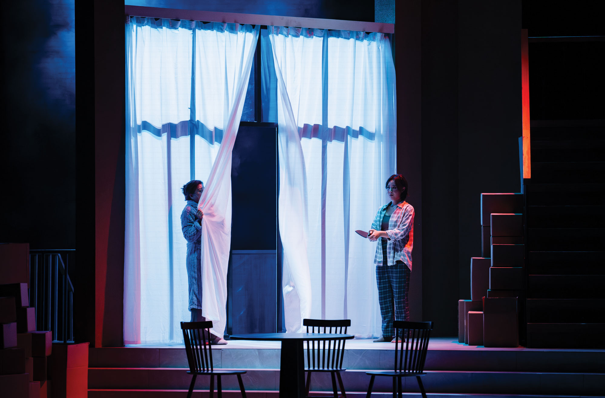 Actresses Ida Leung and Kate Leong