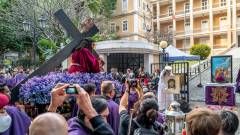 At each Station of the Cross, ‘Veronica’ sings “O Vos Omnes” and presents her veil, now emblazoned with the face of Christ