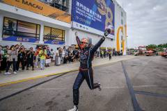 Leong is the first Macao driver in all 68 competitions to win a Macau Grand Prix twice. Leong is the most recent Macao driver to win a MGP, the first was André Couto’s Formula 3 victory in 2000