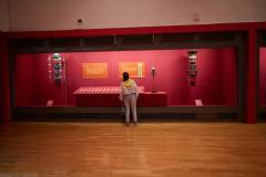 The tradition of hanging lanterns during the new year first appeared in the court during the Qianlong reign (1736-1795)