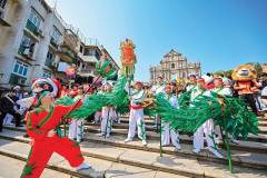 A group from Zhejiang Province performs with a traditional Anji Bamboo Leaf Dragon, or Loong