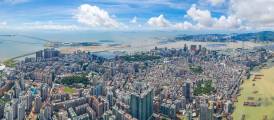 An impressive panorama of the Macao Peninsula’s urban landscape. Marvel at the waters between Macao and Taipa, as well as the Hong Kong-Zhuhai-Macao Bridge in the background.丨Photo by Lou Lam Kit, courtesy of the Government Information Bureau