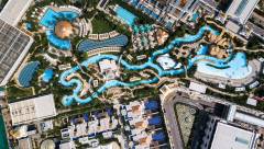Galaxy Macau’s 75,000-square metre Grand Resort Deck boasts the longest skytop aquatic adventure river ride in the world. It runs for 575 metres.
