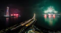 Fireworks burst in the night sky on 23 December as the Macao and Zhuhai local governments jointly hold the first ever ‘Macao-Zhuhai Fireworks Show in Celebration of the 20th Anniversary of Macao’s Handover to the Motherland’ | Photo by Government Information Bureau